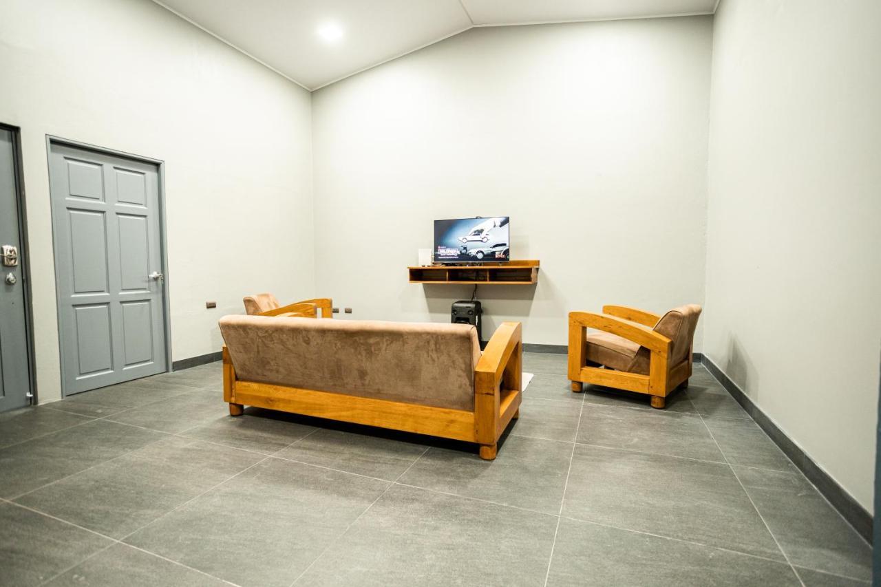 Casa Luz Hotel San Isidro De El General ภายนอก รูปภาพ