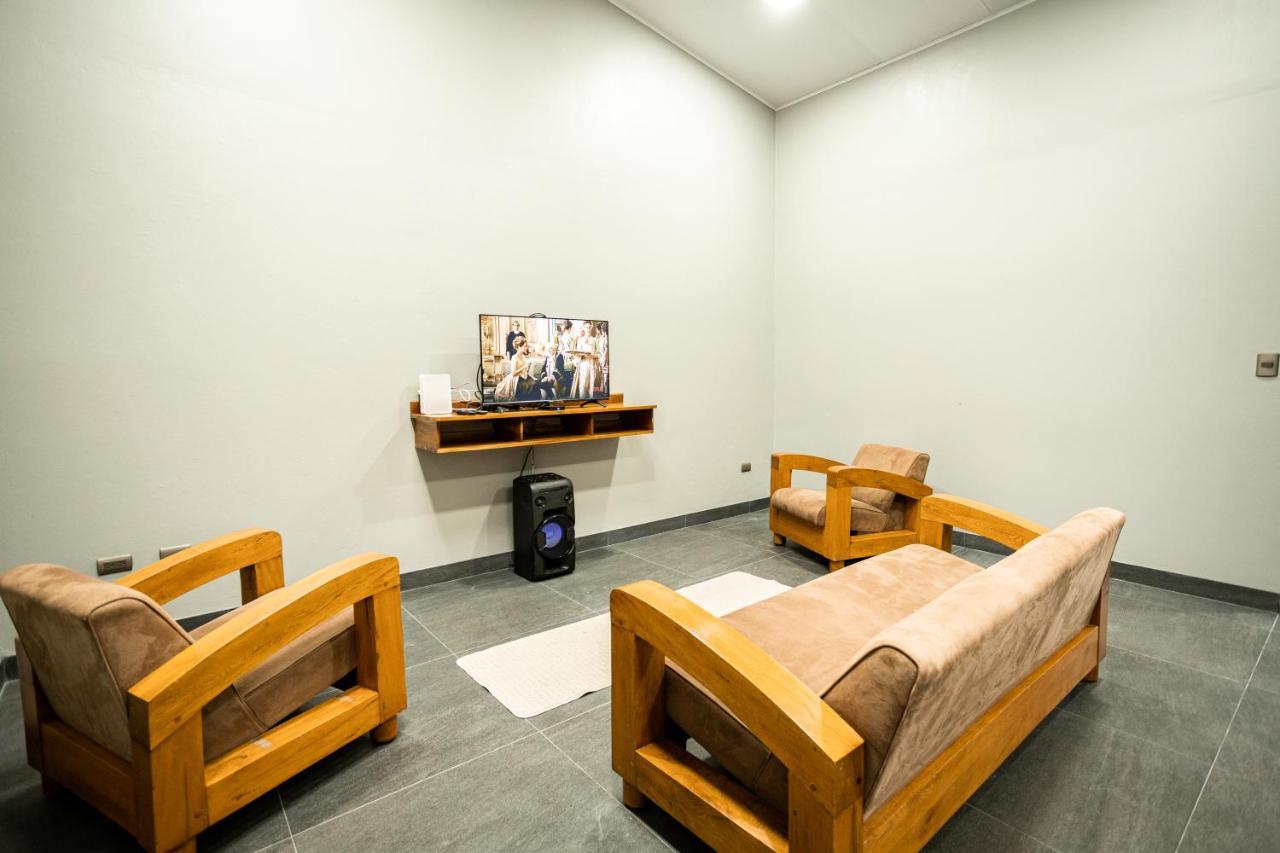 Casa Luz Hotel San Isidro De El General ภายนอก รูปภาพ
