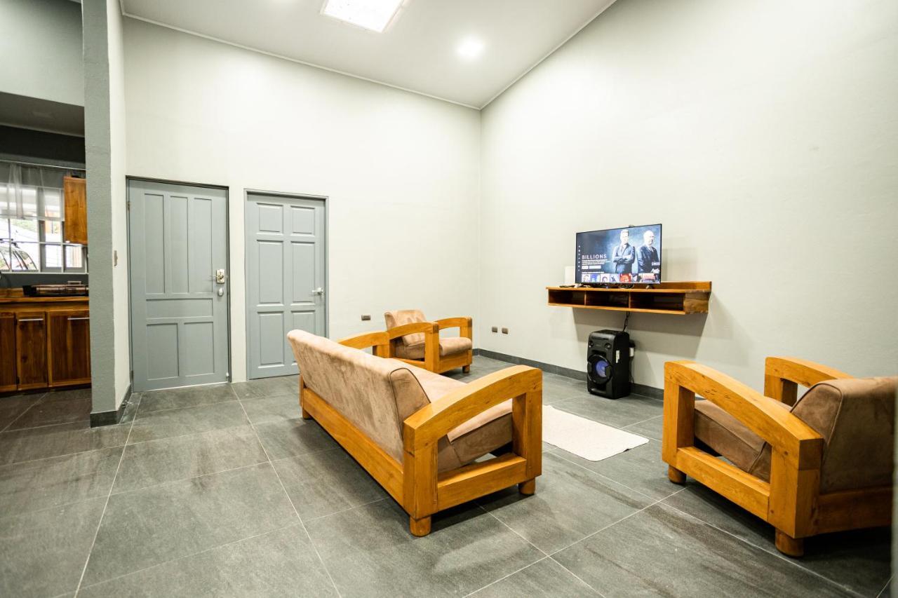 Casa Luz Hotel San Isidro De El General ภายนอก รูปภาพ